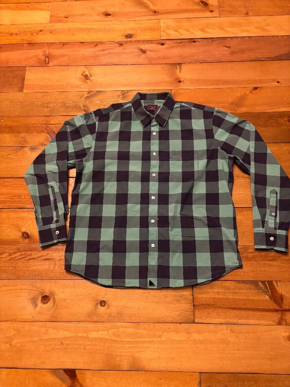 UNTUCKit Men's LS Checkered Shirt